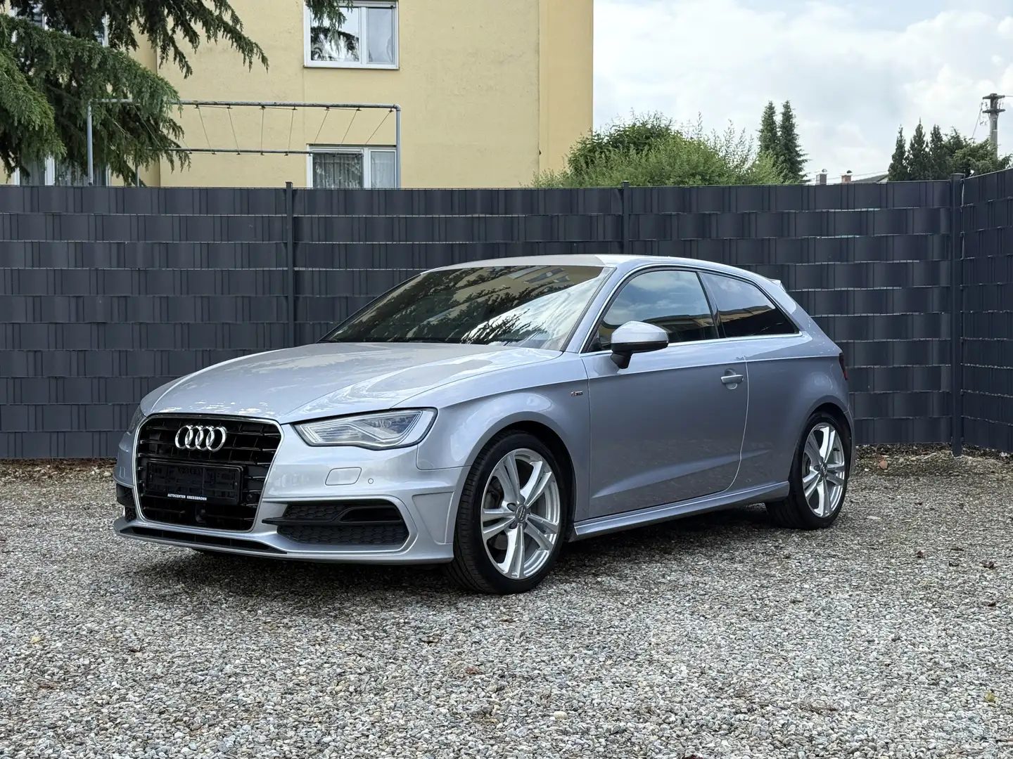 Audi A3 2.0 TDI S-line Silber - 1