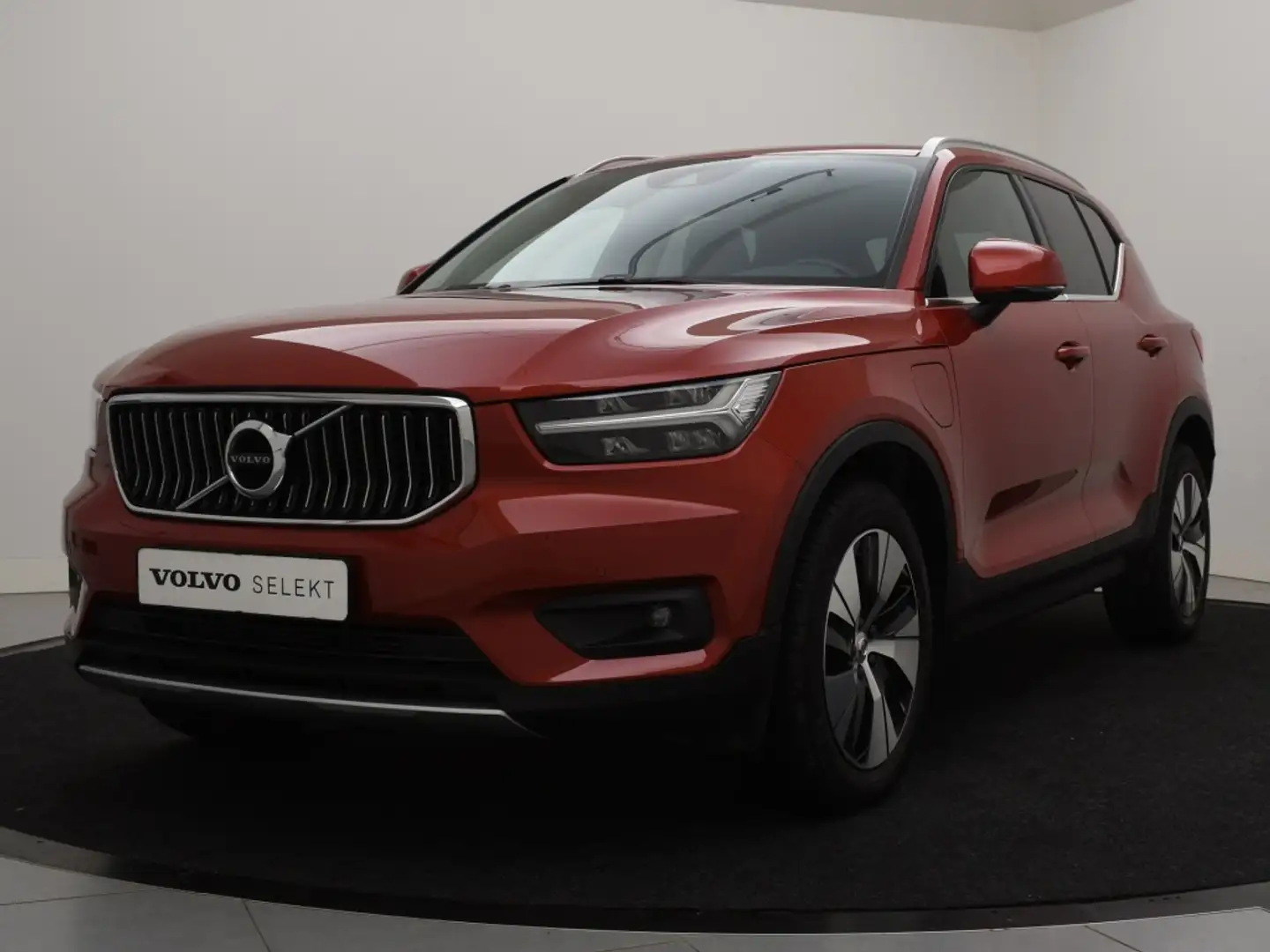Volvo XC40 T5 PLUG-IN HYBRID MOMENTUM+ ACC BLIS HARMAN KARDON Rouge - 2