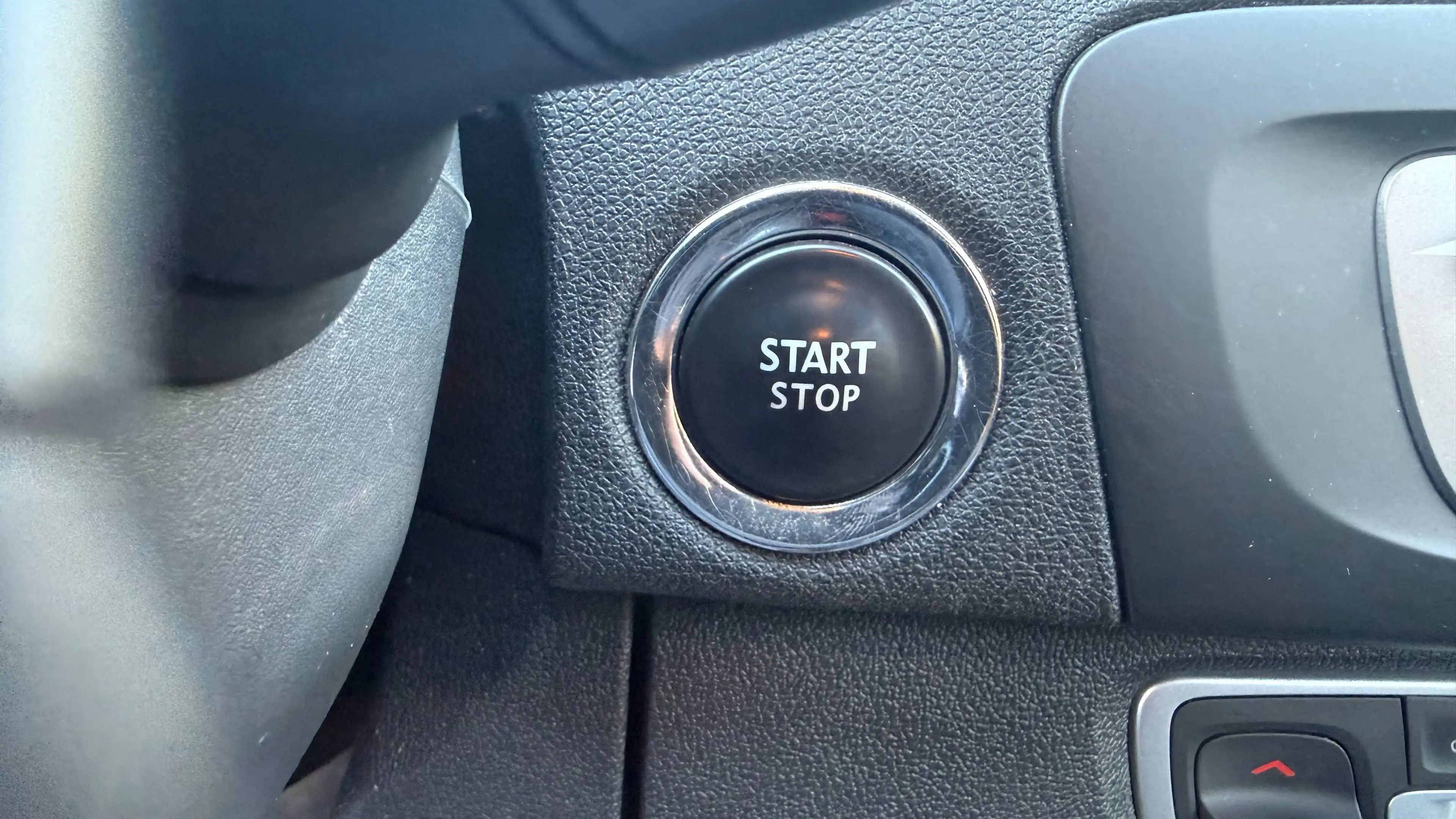 Renault Scenic Grand Paris ERSTE HAND 85000 KM KLIMAAUTOMATIK NAVI SITZHEIZUNG ALUFELGEN ANHÄNGERKUPPLUNG — photo 15