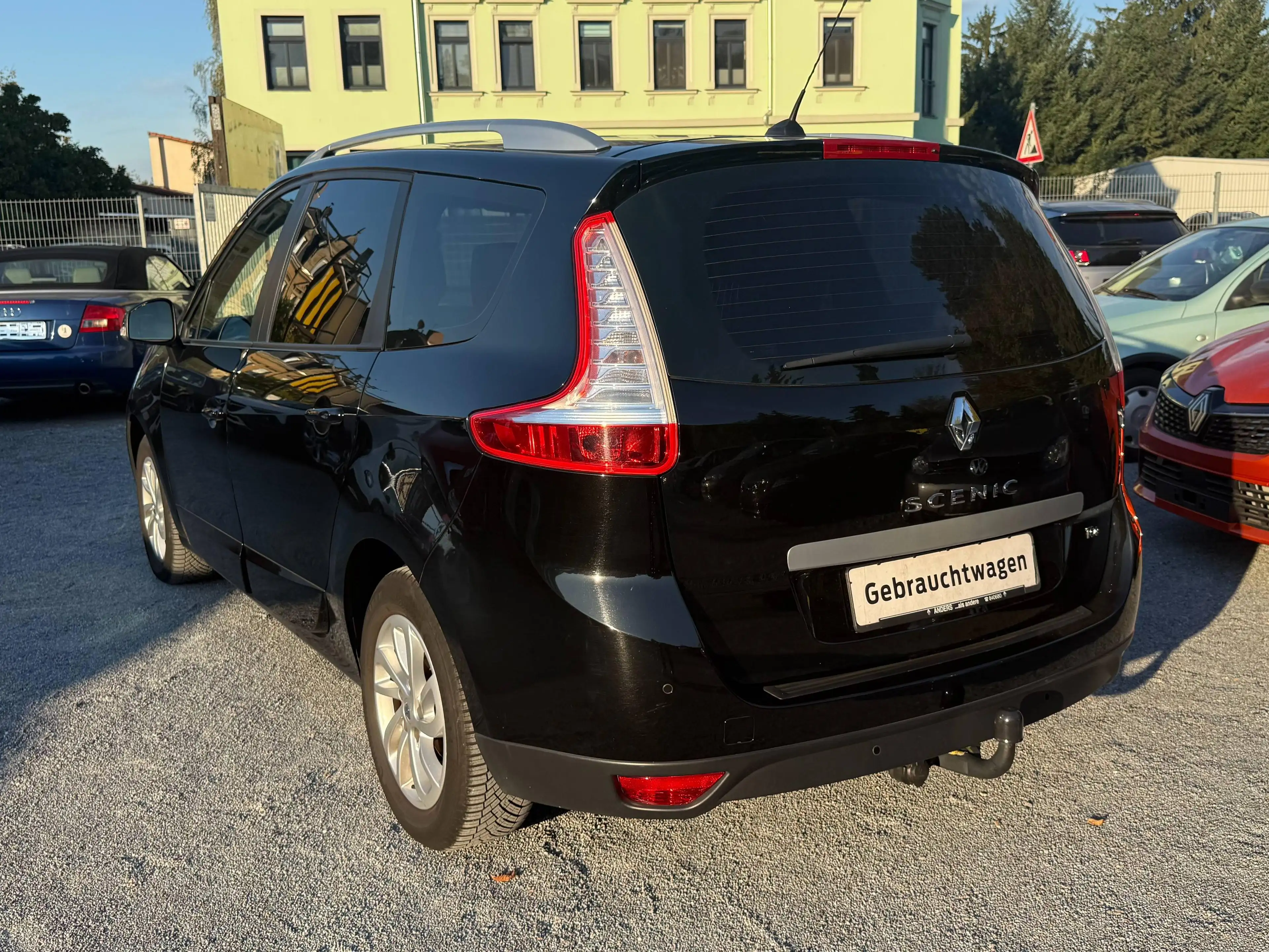 Renault Scenic Grand Paris ERSTE HAND 85000 KM KLIMAAUTOMATIK NAVI SITZHEIZUNG ALUFELGEN ANHÄNGERKUPPLUNG — photo 8