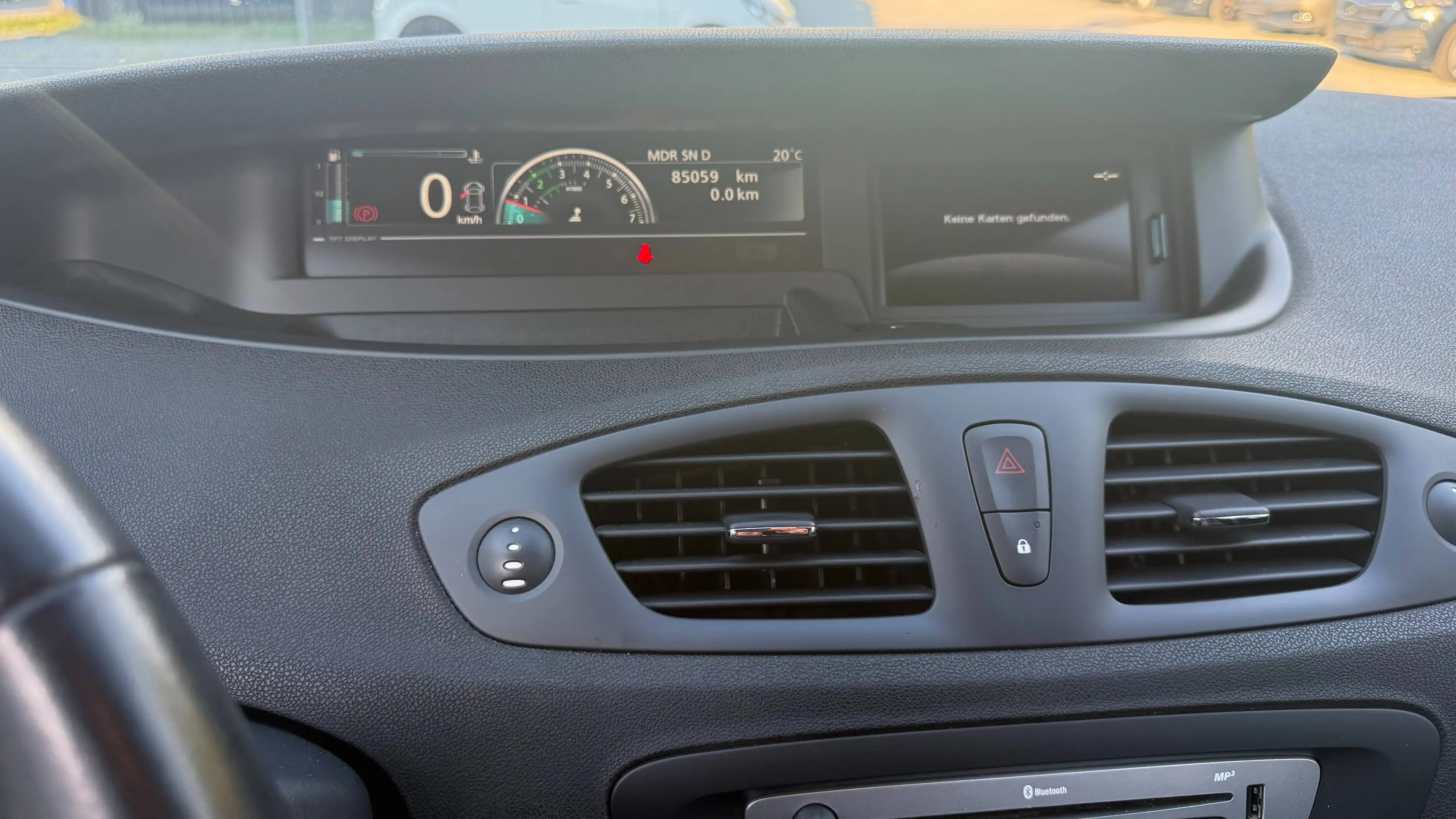 Renault Scenic Grand Paris ERSTE HAND 85000 KM KLIMAAUTOMATIK NAVI SITZHEIZUNG ALUFELGEN ANHÄNGERKUPPLUNG — photo 11