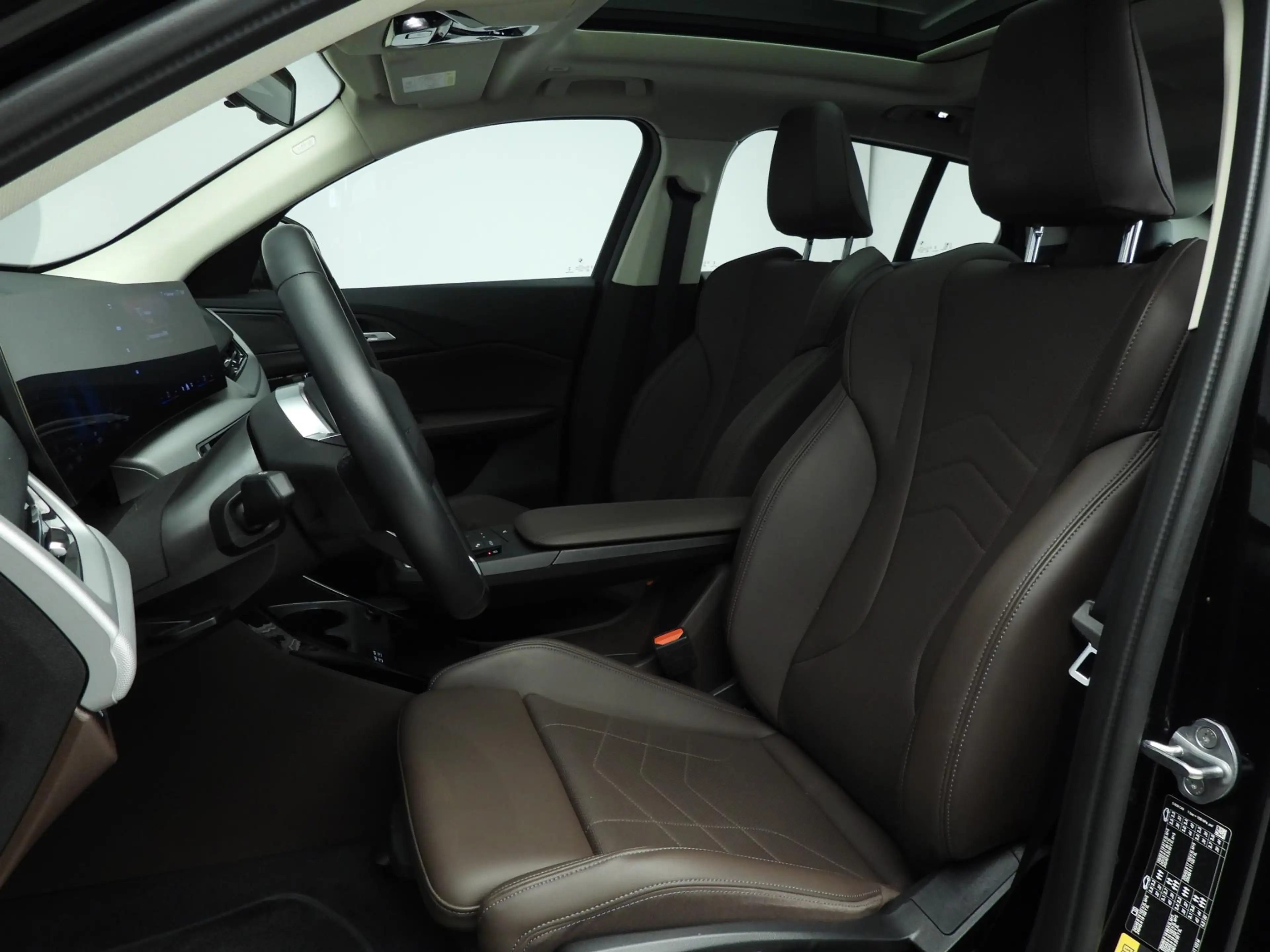 BMW iX2 eDrive20 | LED | Navigatie | Panoramadak | Sportst — photo 8