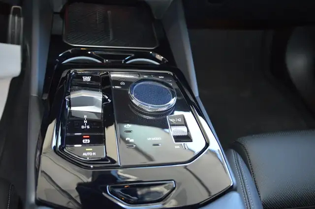 BMW 520 520 d xDrive M Sport, Top Zustand viele Extras Ansicht 13