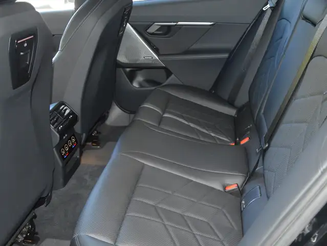 BMW 520 520 d xDrive M Sport, Top Zustand viele Extras Ansicht 19