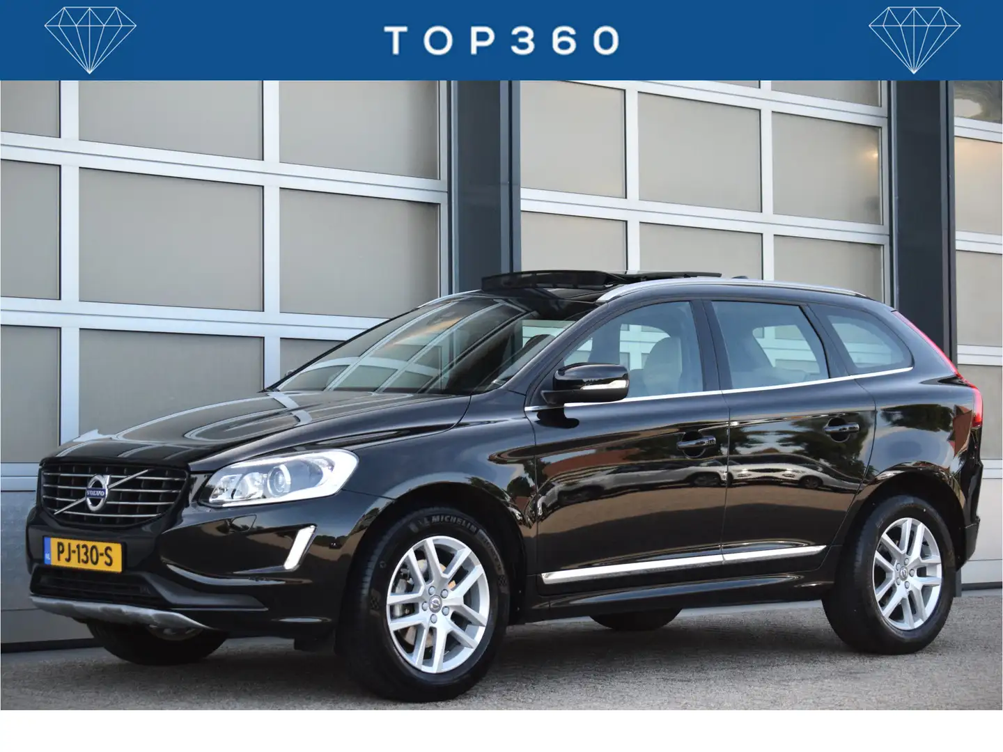 Volvo XC60 2.0 T5 FWD Polar+ OrigNL | Panoramadak | Trehaak | Zwart - 1