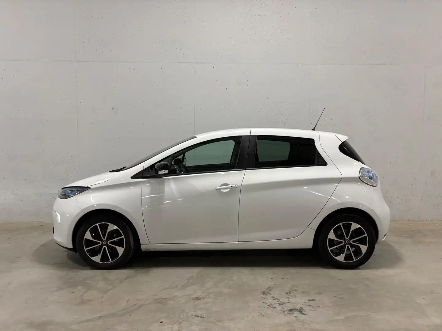 Renault ZOE R90 Intens 41 kWh Navi Camera Automaat Wit - 2