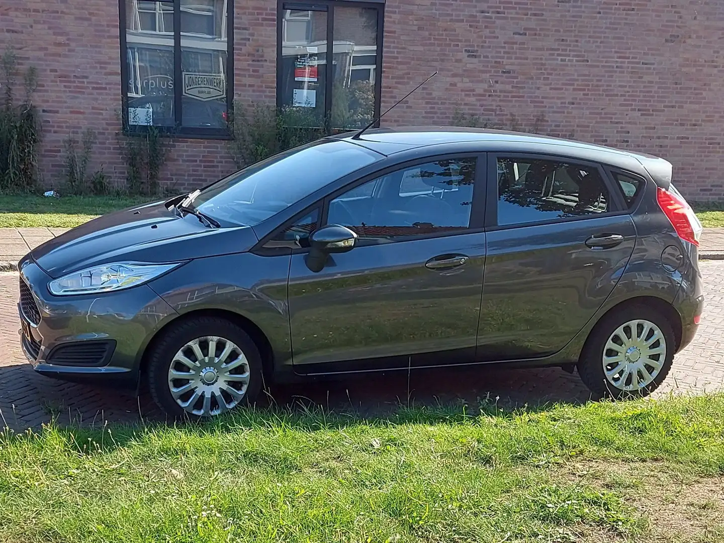 Ford Fiesta Fiesta 1.0 Style Grijs - 1