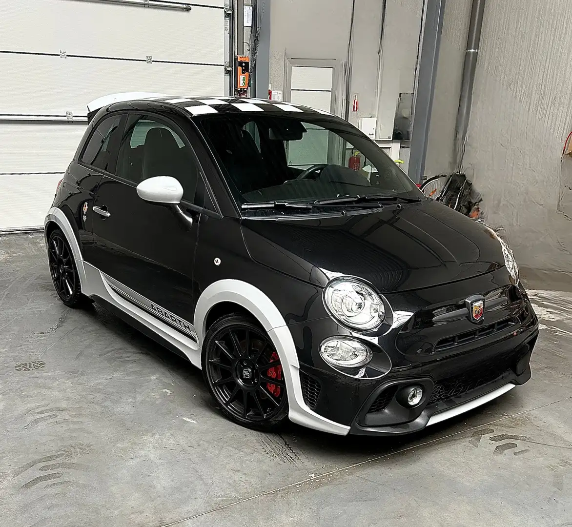 Abarth 695 1.4 T-Jet 70th Anniversario (EU6d-TEMP) - 1