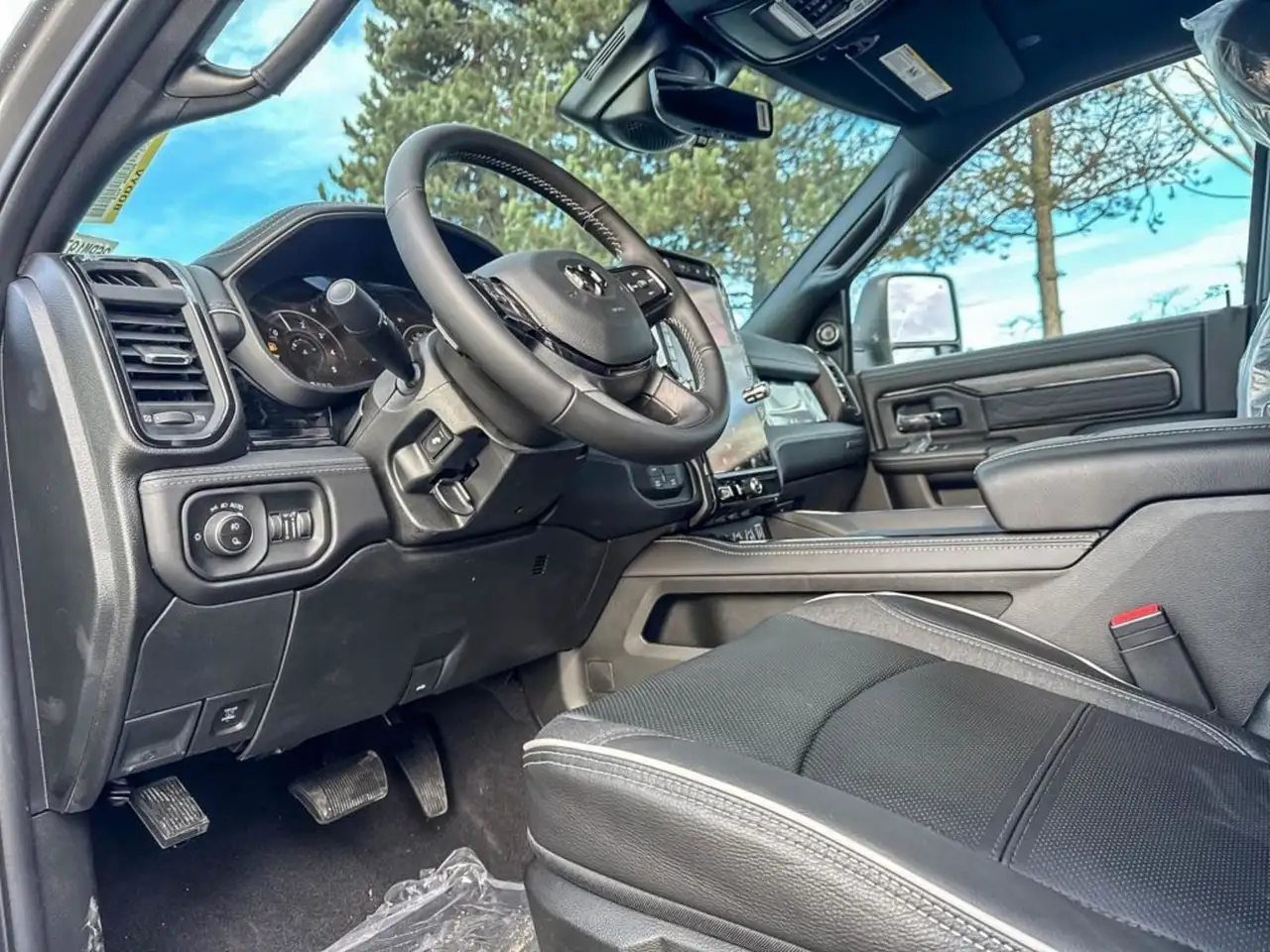 RAM 3500 снимка RAM 3500