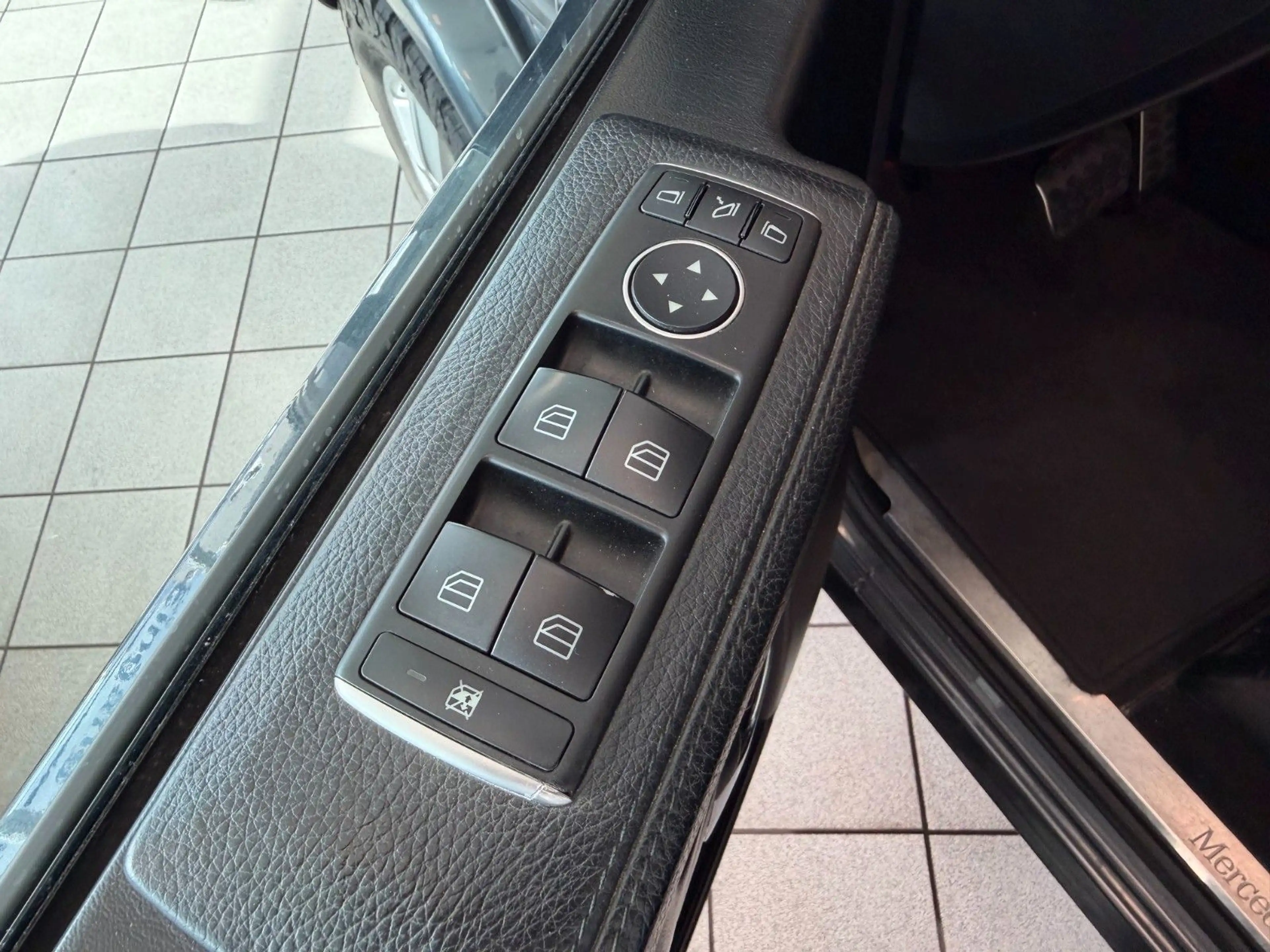 Mercedes-Benz G 350 d BT 7G-Tr. SHD SHZ Xenon Ambiente Comand — photo 12