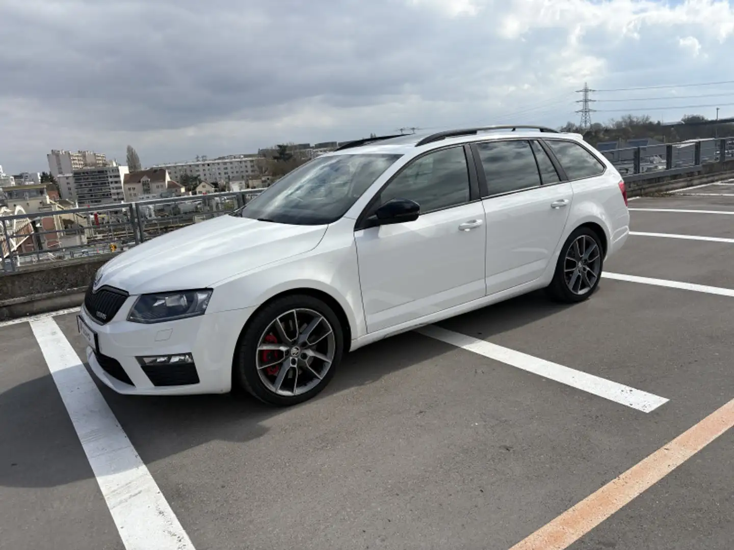 Skoda Octavia 2.0 TSI 220CH RS - 1