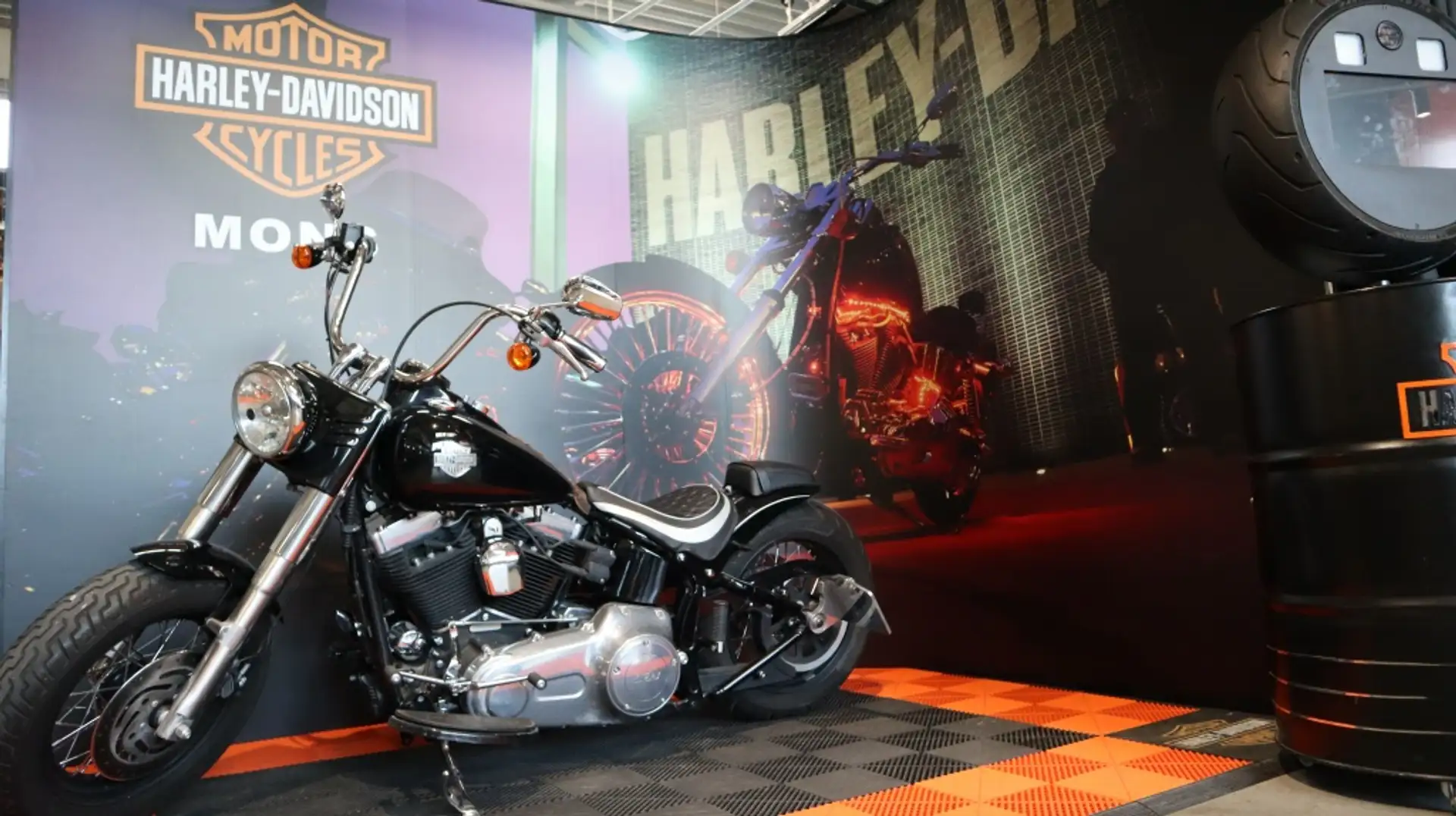 Harley-Davidson Softail Slim Tour Fekete - 1