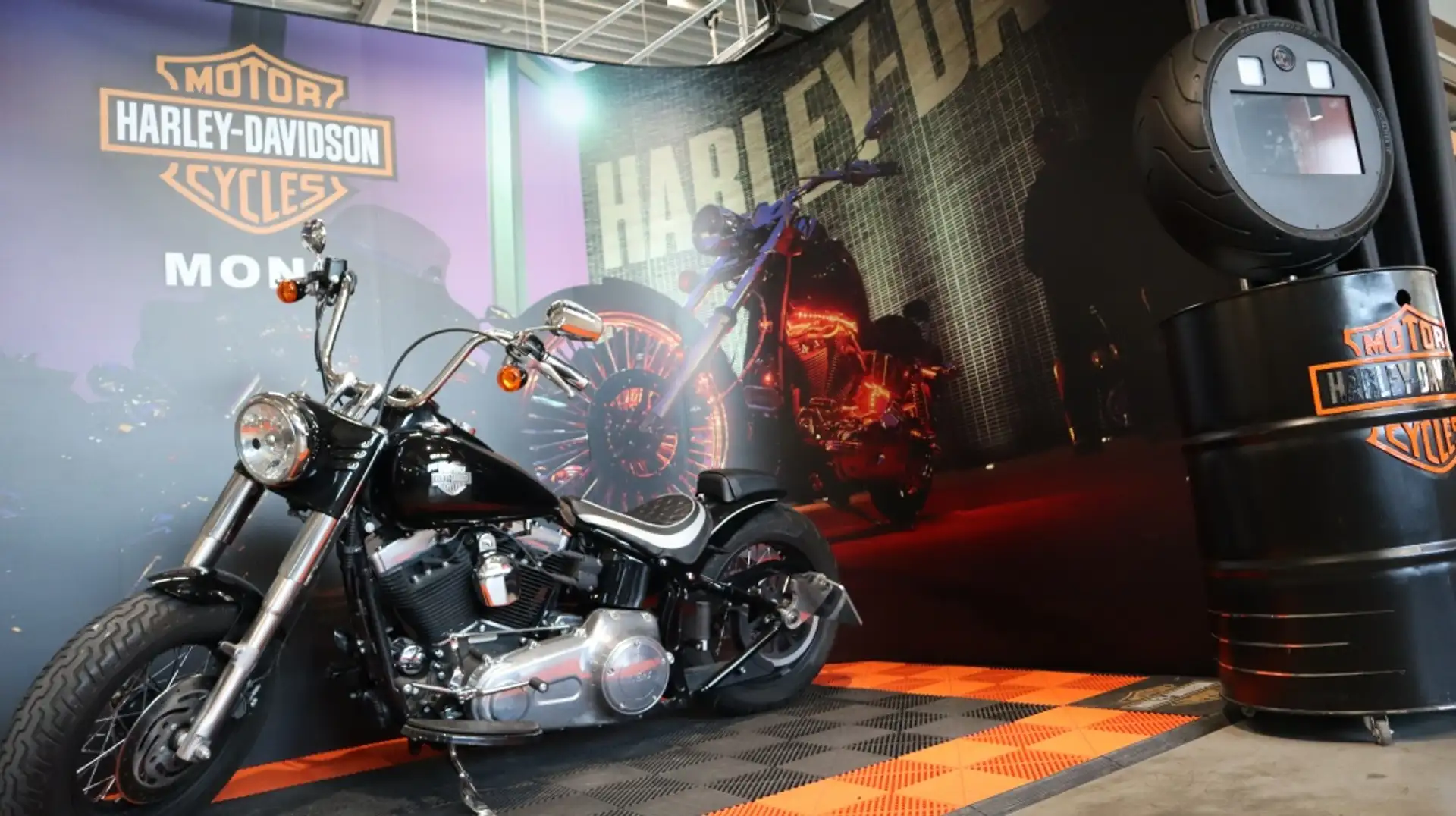 Harley-Davidson Softail Slim Tour Fekete - 2