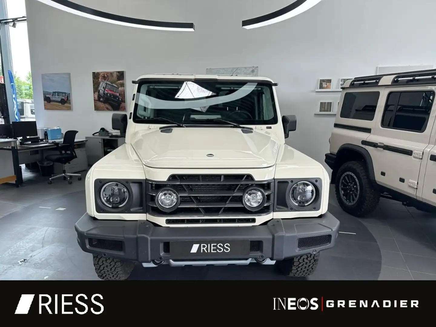 Ineos Grenadier Fieldmaster Edition AHK, Aktionspreis! Alb - 1