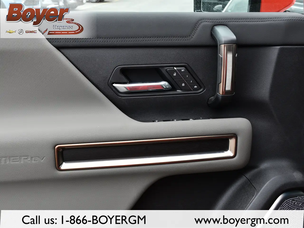 GMC HUMMER EV SUV снимка GMC HUMMER EV SUV