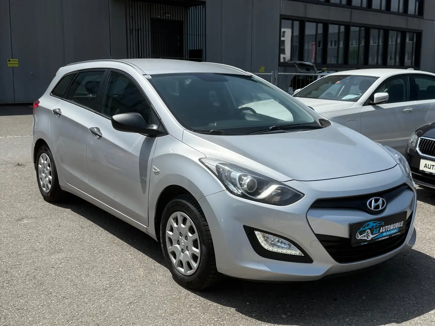 Hyundai i30 CW 1,4 CVVT Premium Gris - 1