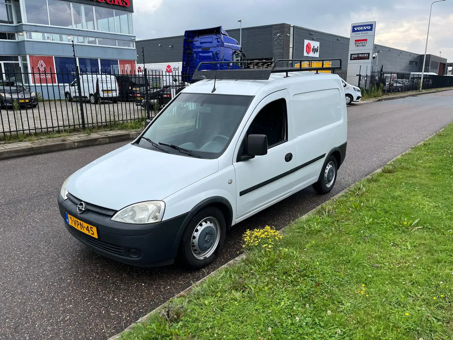 Opel Combo 1.3 CDTI, Airco, Radio, Roofrack Wit - 1