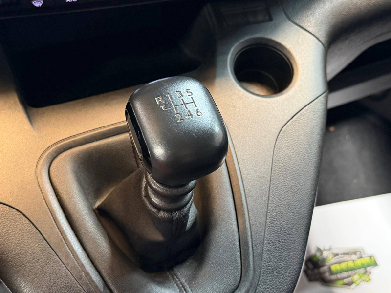 Peugeot Partner Partner 5 places Utilitaire  TVA Déductible — photo 24