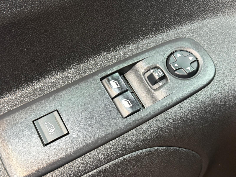 Peugeot Partner Partner 5 places Utilitaire  TVA Déductible — photo 22