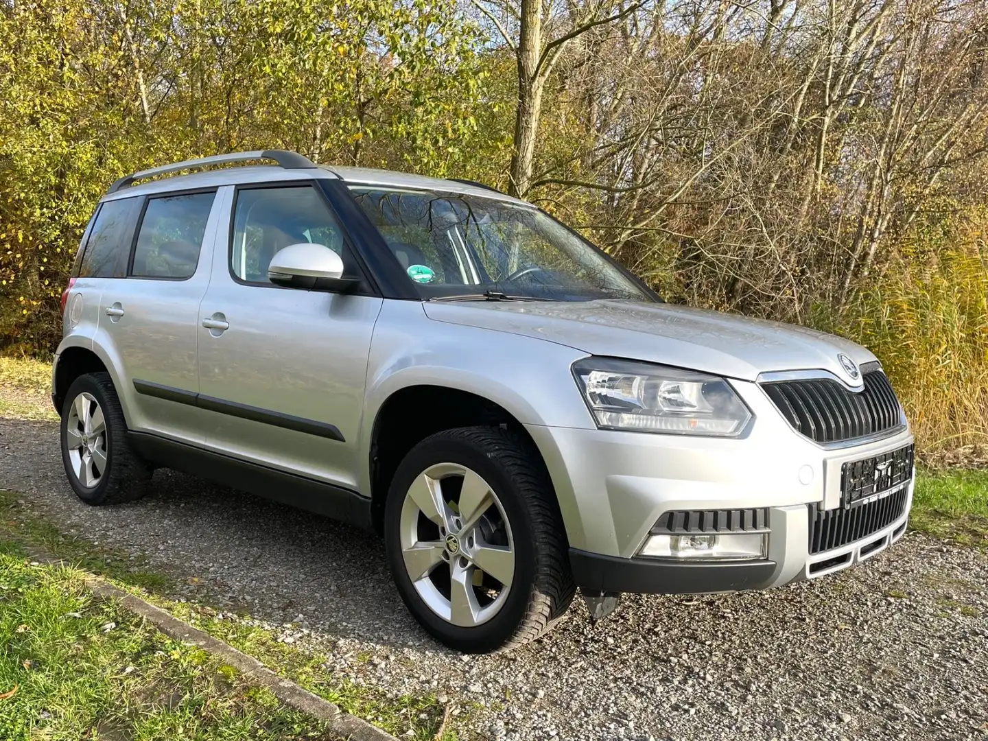 Skoda Yeti 1.2l Ambition-Outdoor Tüv=07/2026 2.Hand VB Silber - 1