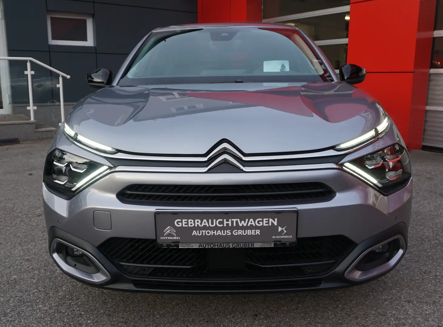 Citroen C4 BHDi 130 EAT8 MAX Grau - 2