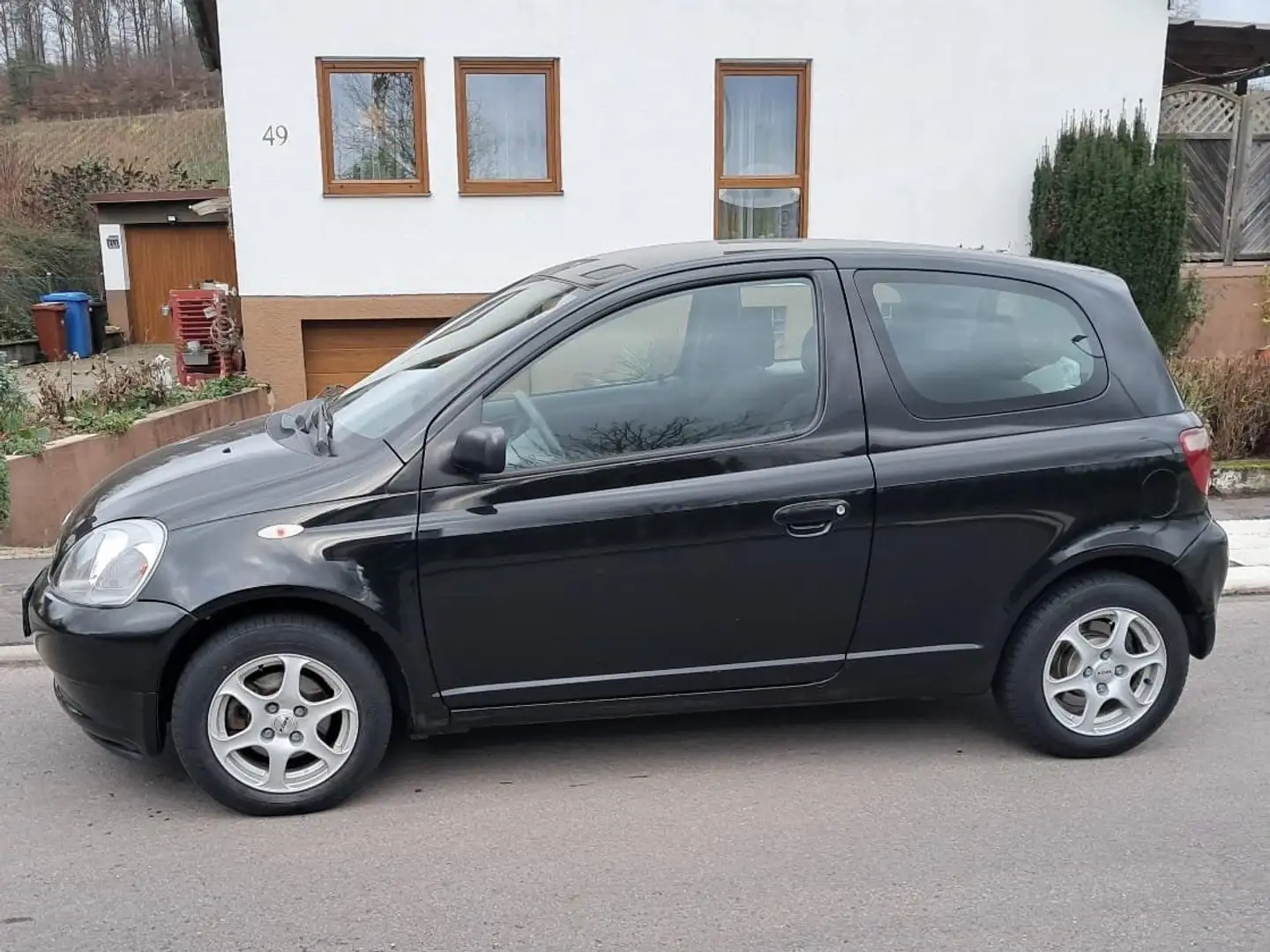 Toyota Yaris Yaris, erst 59tkm Schwarz - 1