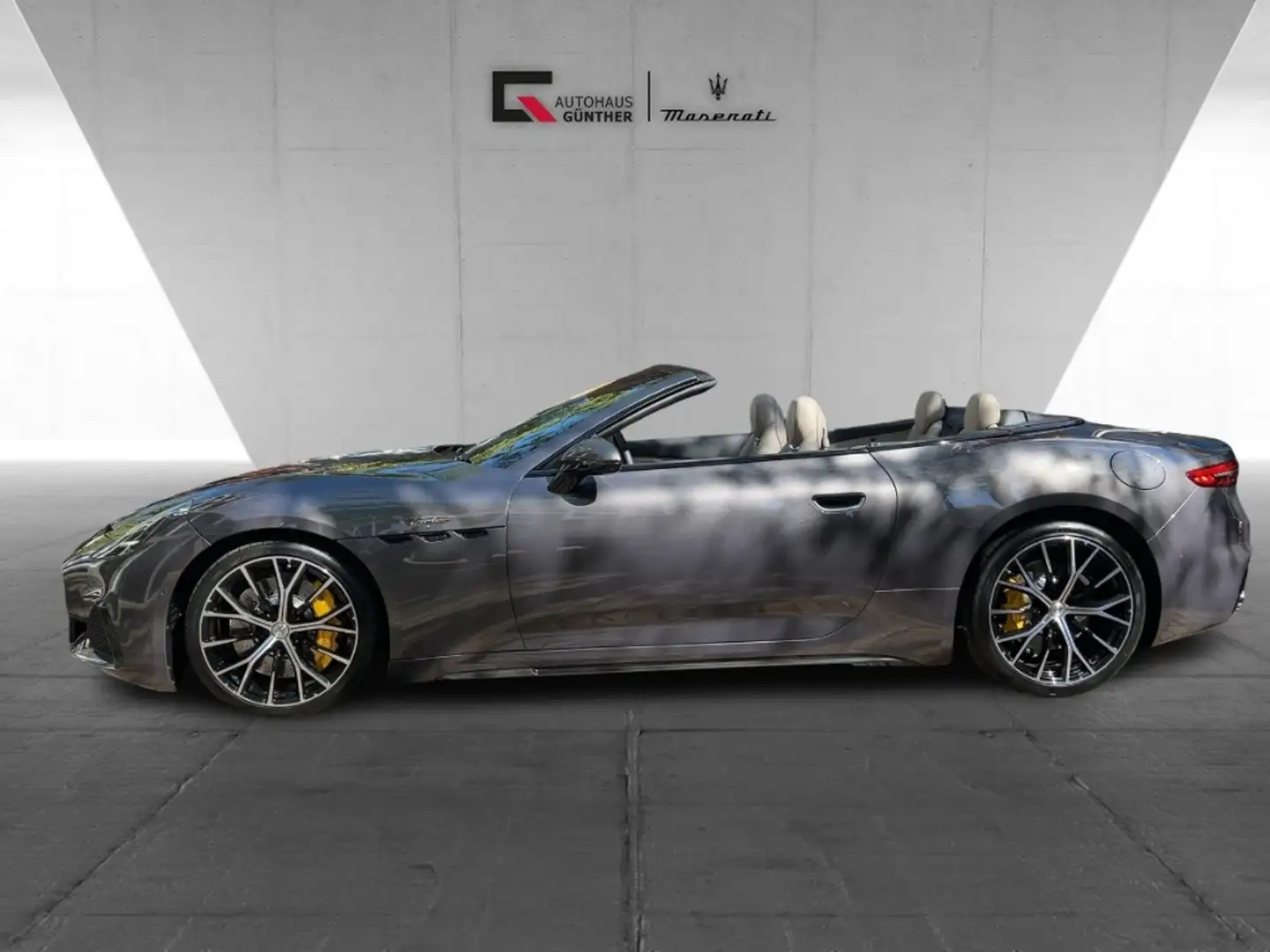 Maserati GranCabrio Trofeo MJ25 5J.Garantie Sportauspuff Gris - 2