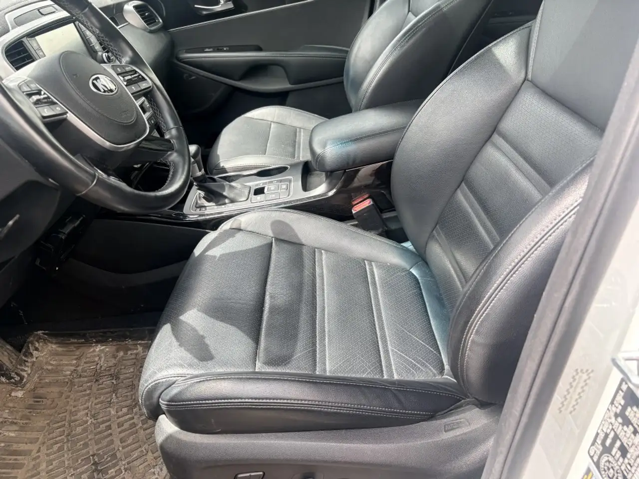 Kia Sorento снимка Kia Sorento