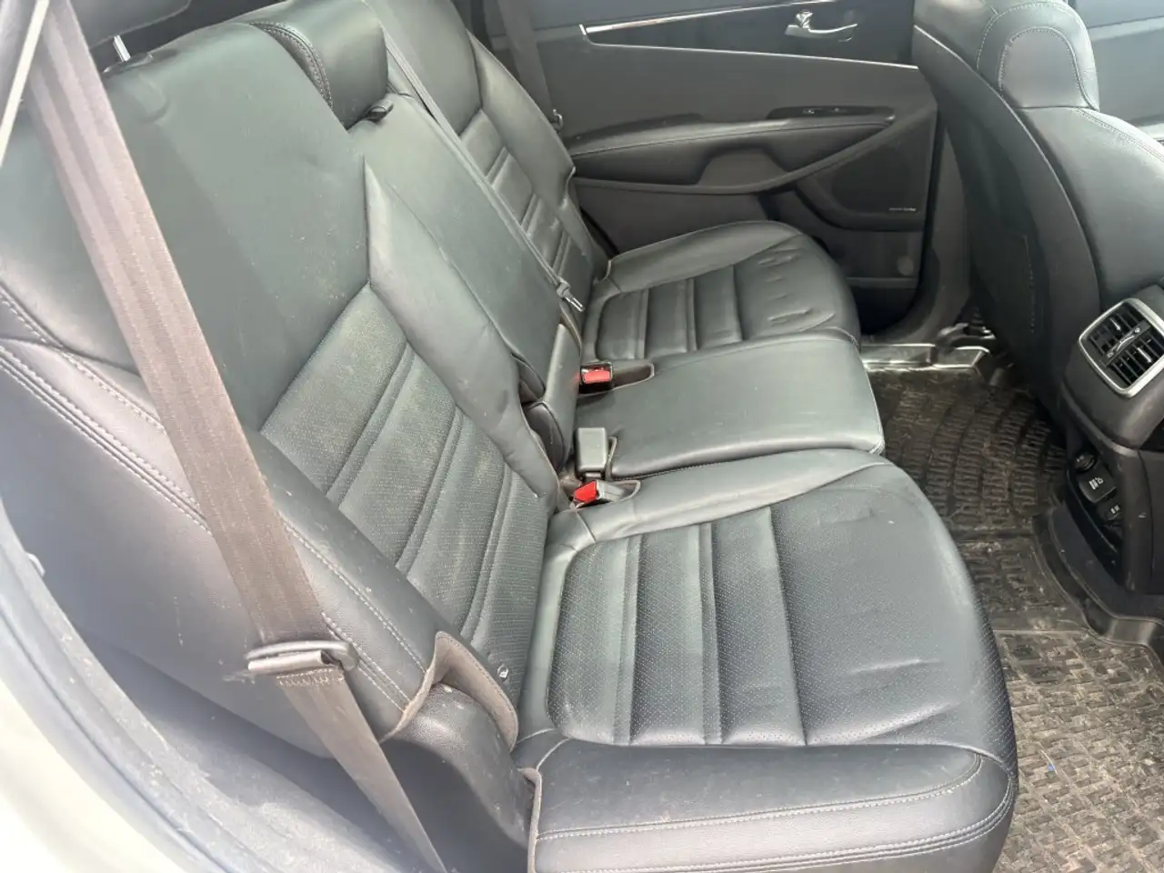 Kia Sorento снимка Kia Sorento