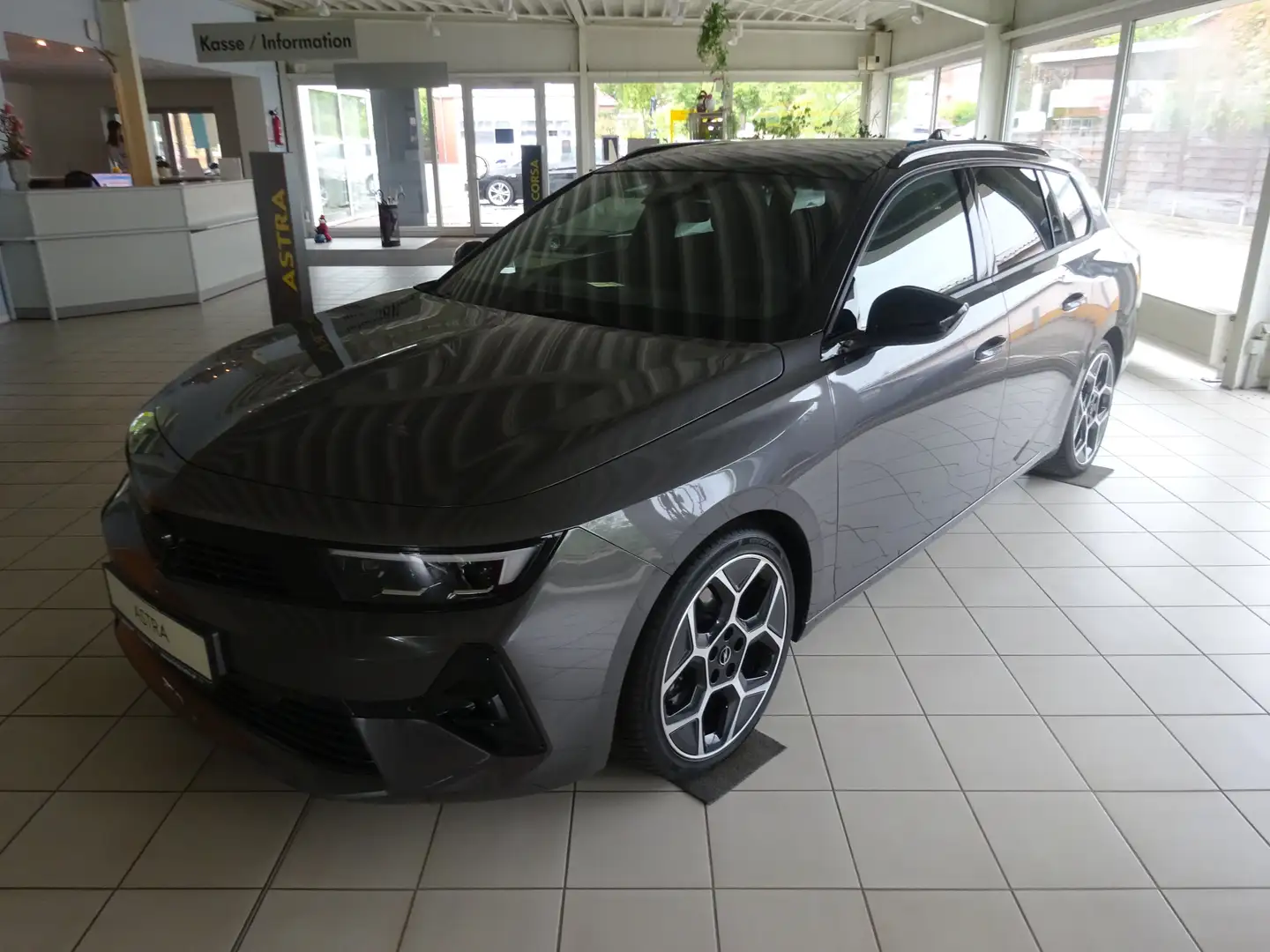 Opel Astra Ultimate Paket Gris - 2