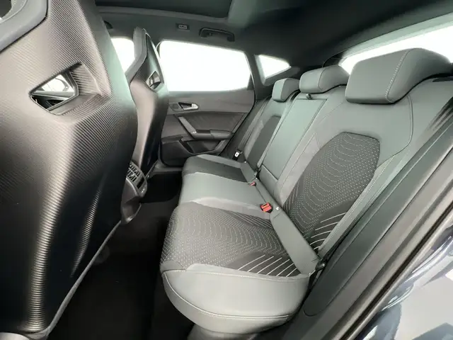 Cupra Formentor view 8