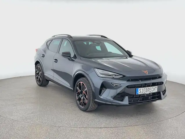 Cupra Formentor view 3