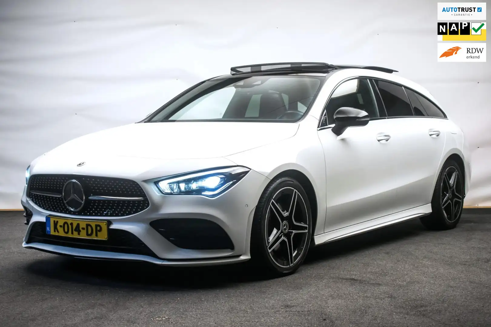 Mercedes-Benz CLA 180 Shooting Brake Business Solution AMG Night Edition Wit - 1