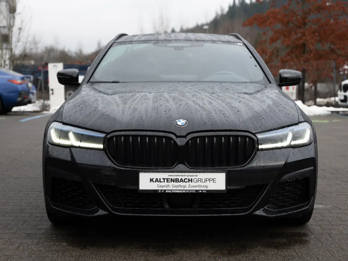 BMW 540 i Touring xDrive M-Sport Pro FACEL. PANO Schwarz - 2