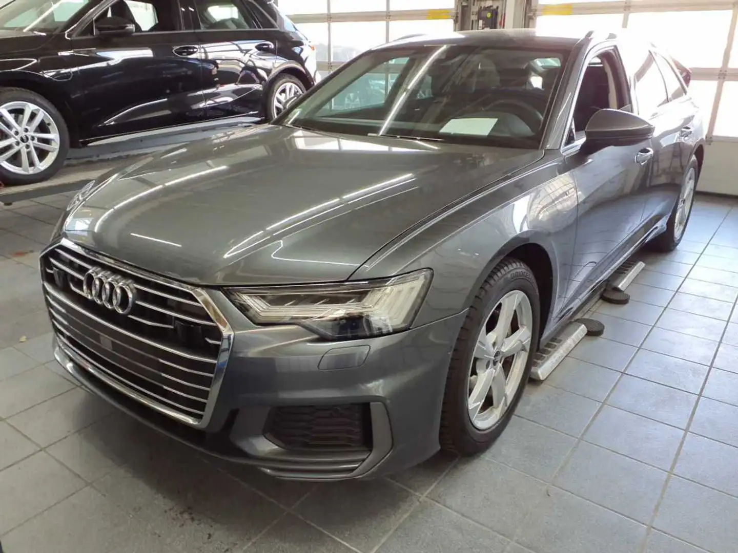Audi A6 design 40 TDI S line Ext*Tour*Matrix* Gris - 2