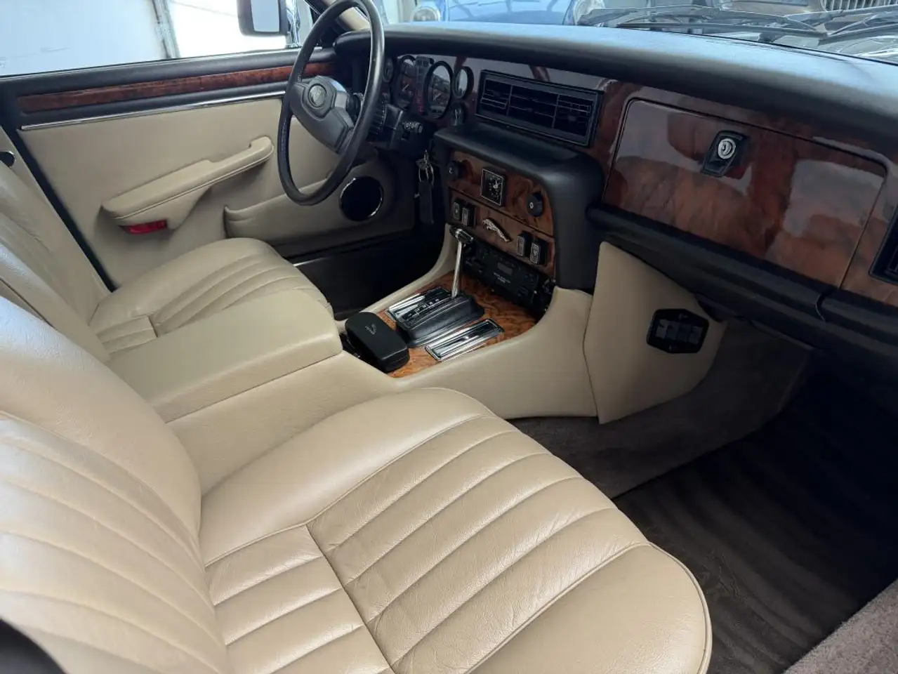 Jaguar XJ12, foto 10