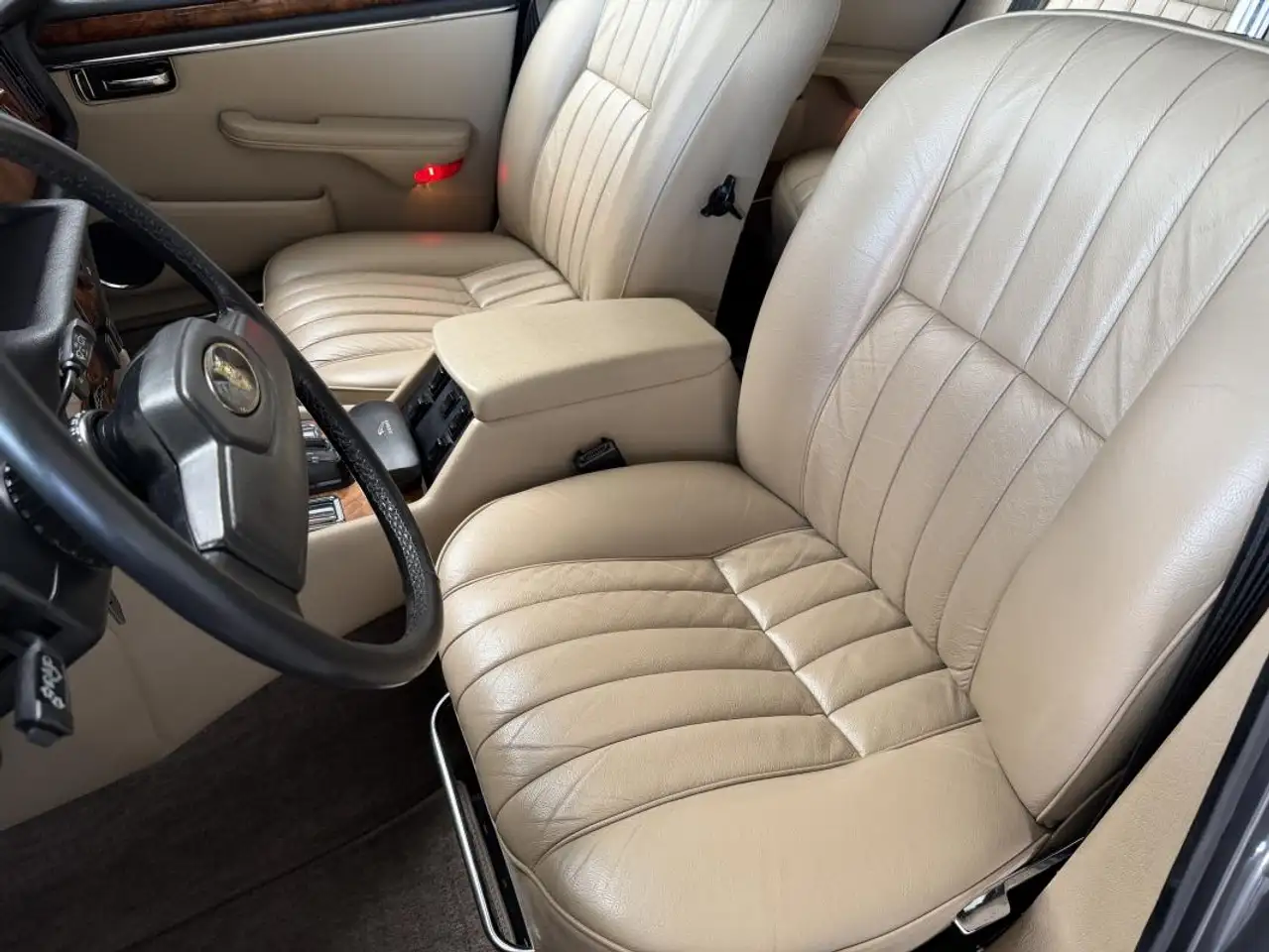 Jaguar XJ12, foto 11