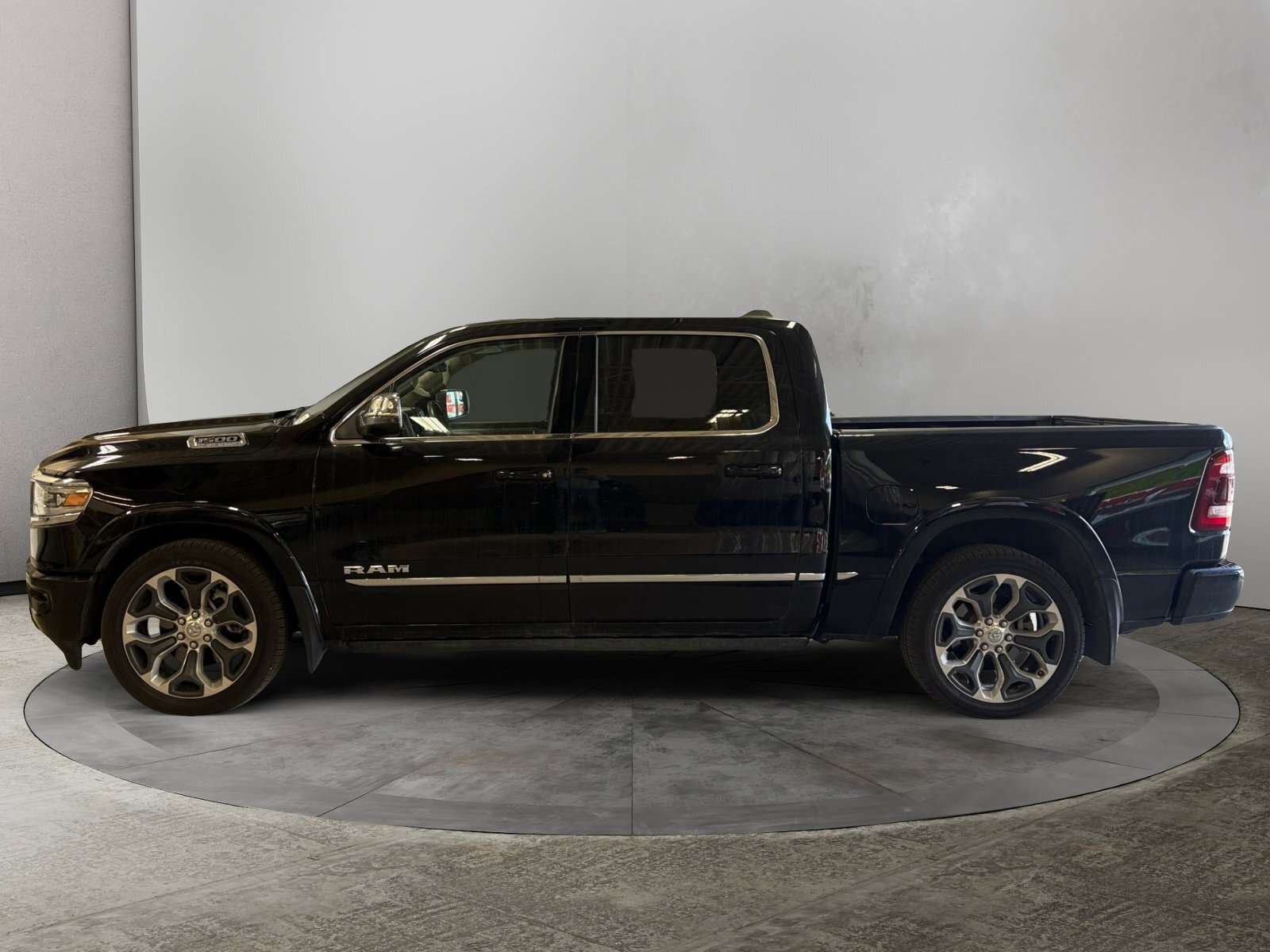 2024 RAM 1500 Limited — снимка 1