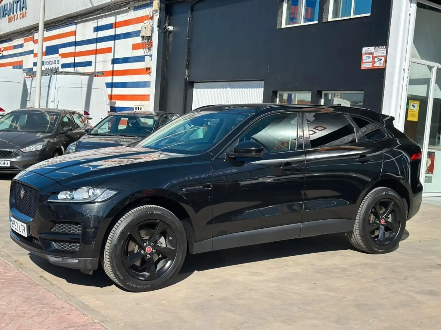 Jaguar F-Pace 2.0i4D R-Sport Aut. AWD 180 Negro - 2