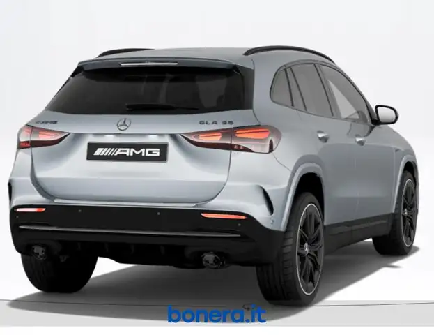 Mercedes-Benz Gla Class view 4