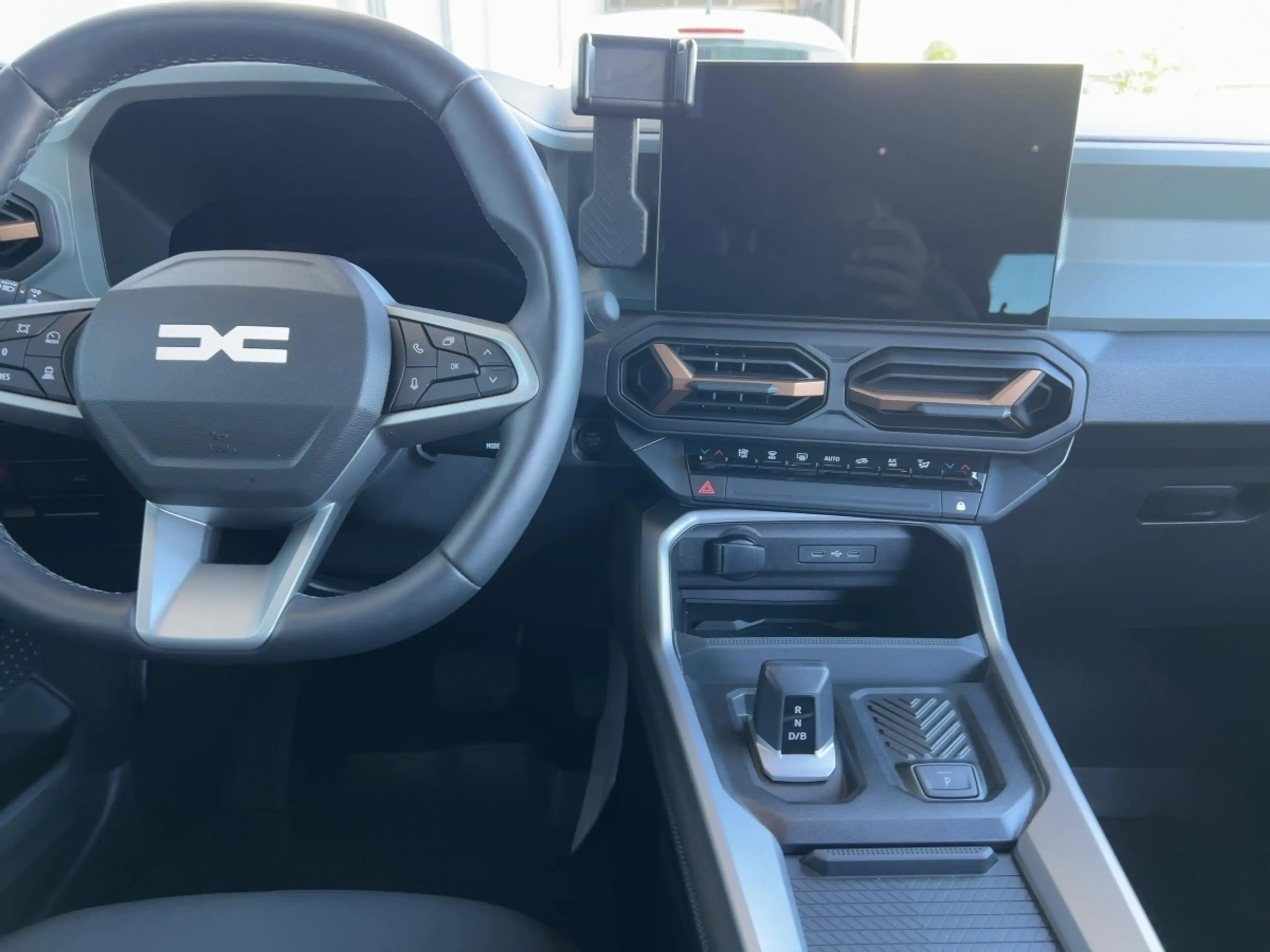 Dacia Bigster Extreme HYBRID 155 Rückfahrkamera PDC SD — photo 12