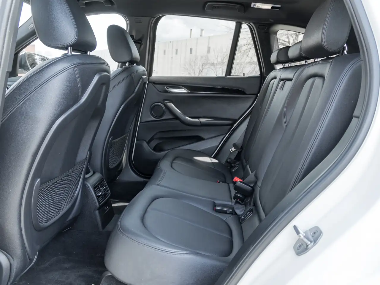 BMW X1 photo BMW X1