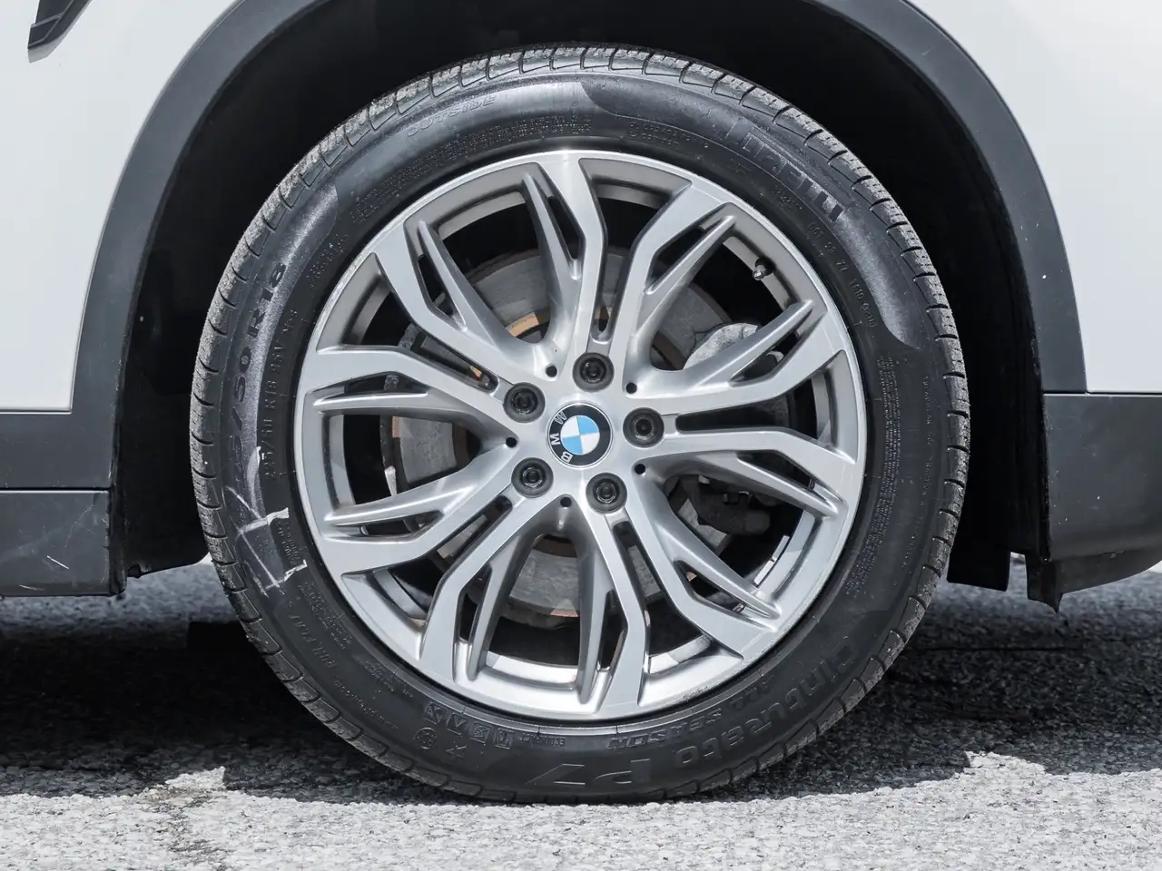 BMW X1 photo BMW X1