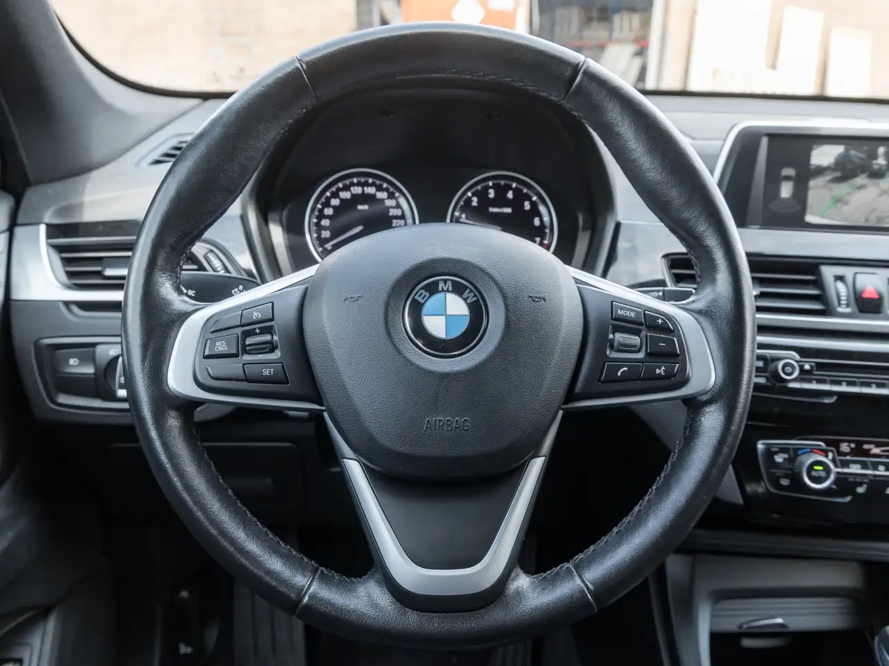 BMW X1 photo BMW X1