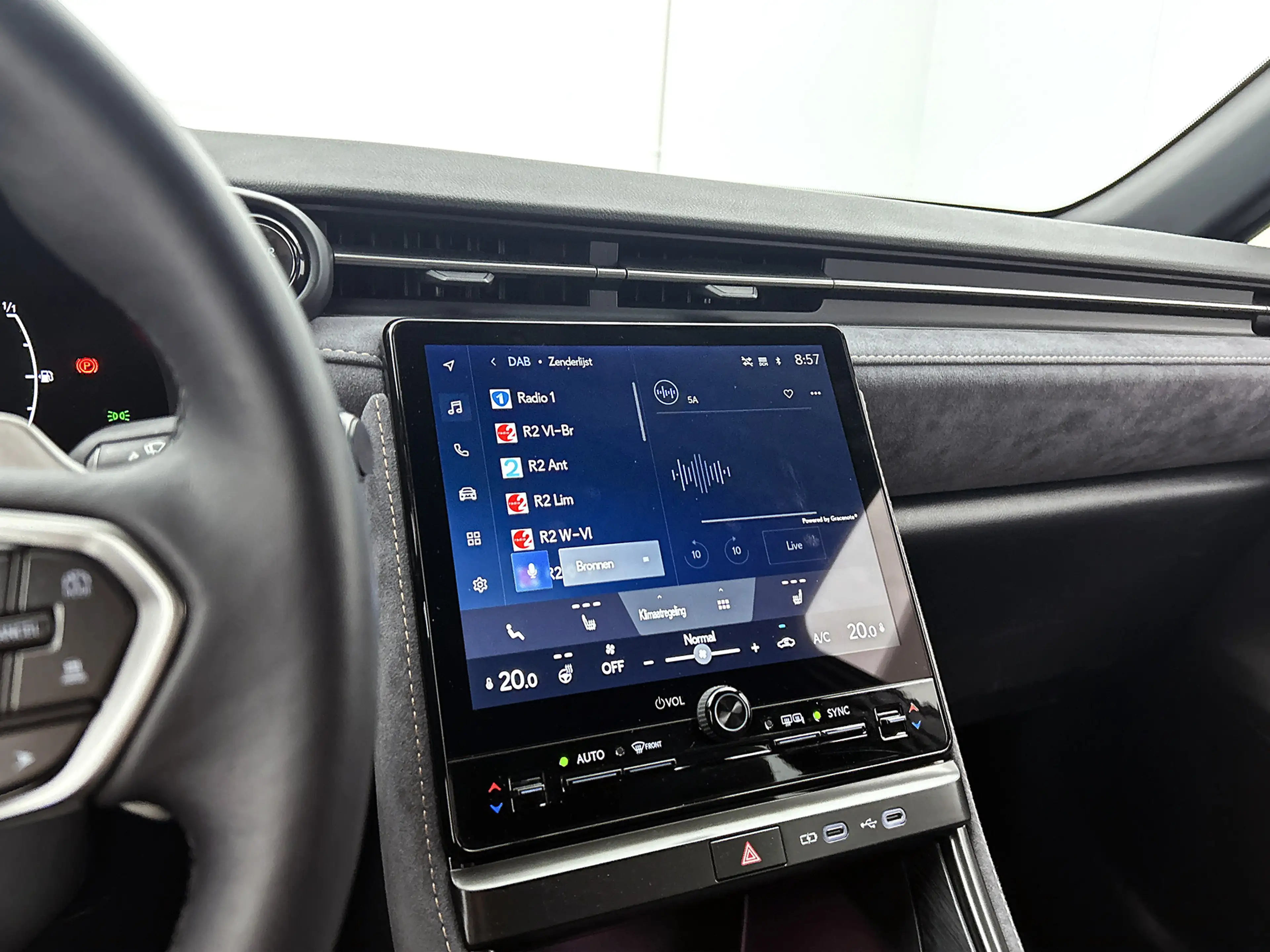 Lexus LBX Cool 2WD | Apple CarPlay / Android Auto (Navigatie — photo 7