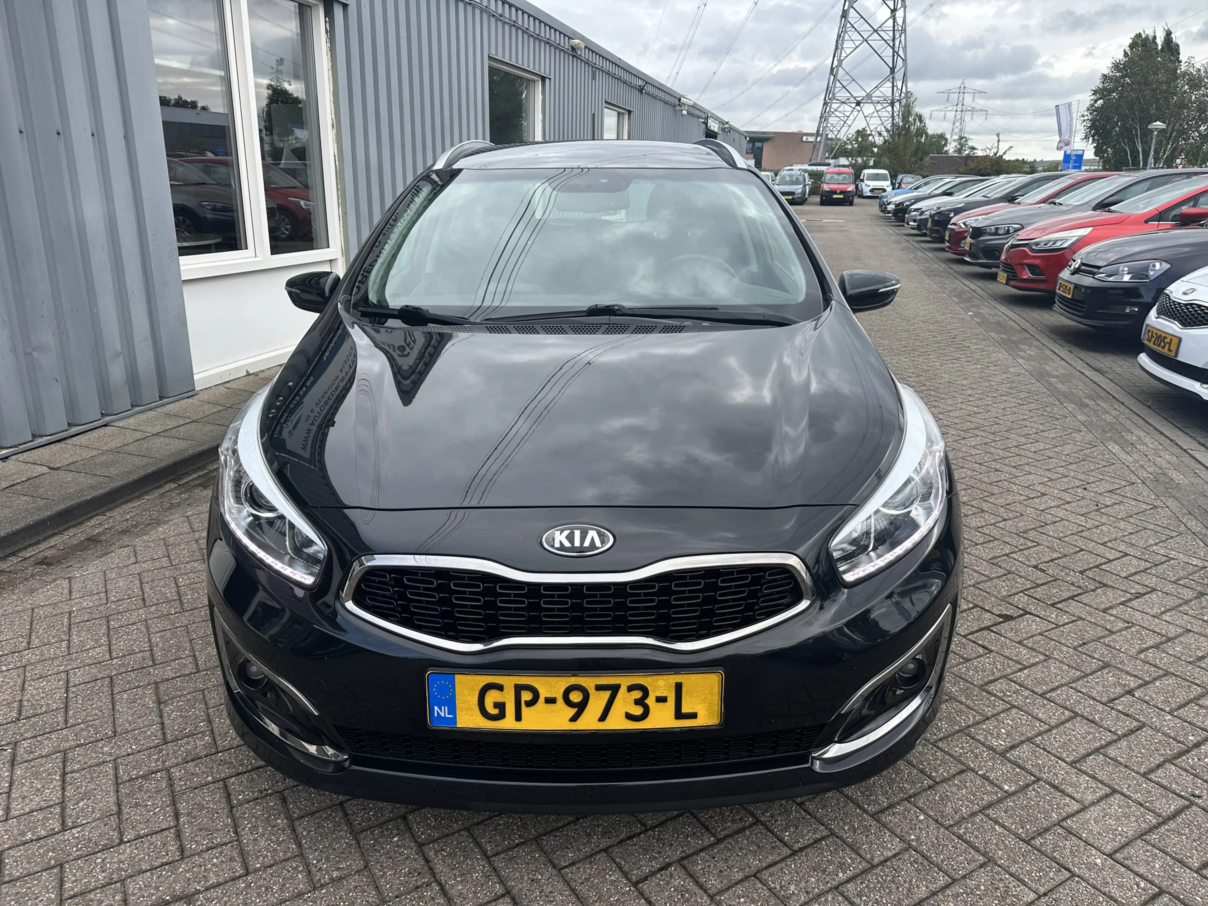 Kia Ceed SW / cee'd SW Sportswagon 1.6 GDI DynamicLine — photo 2