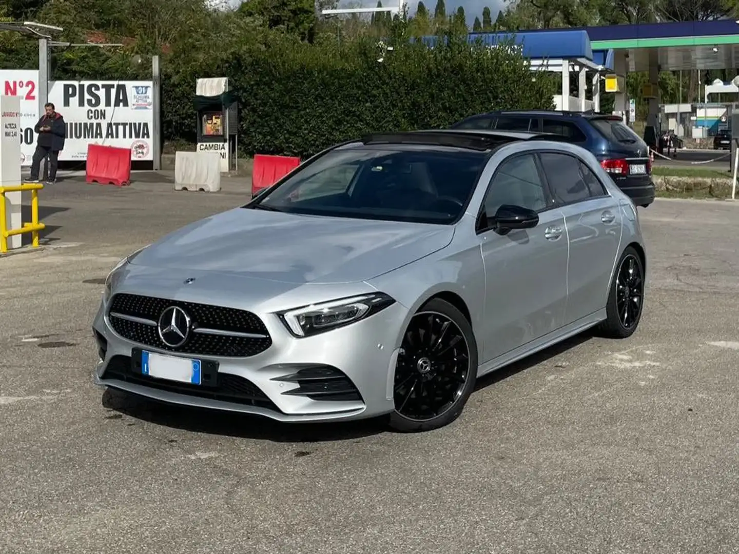 Mercedes-Benz A 220 220d - 2022 Premium Night edition Plus 4matic Plateado - 1