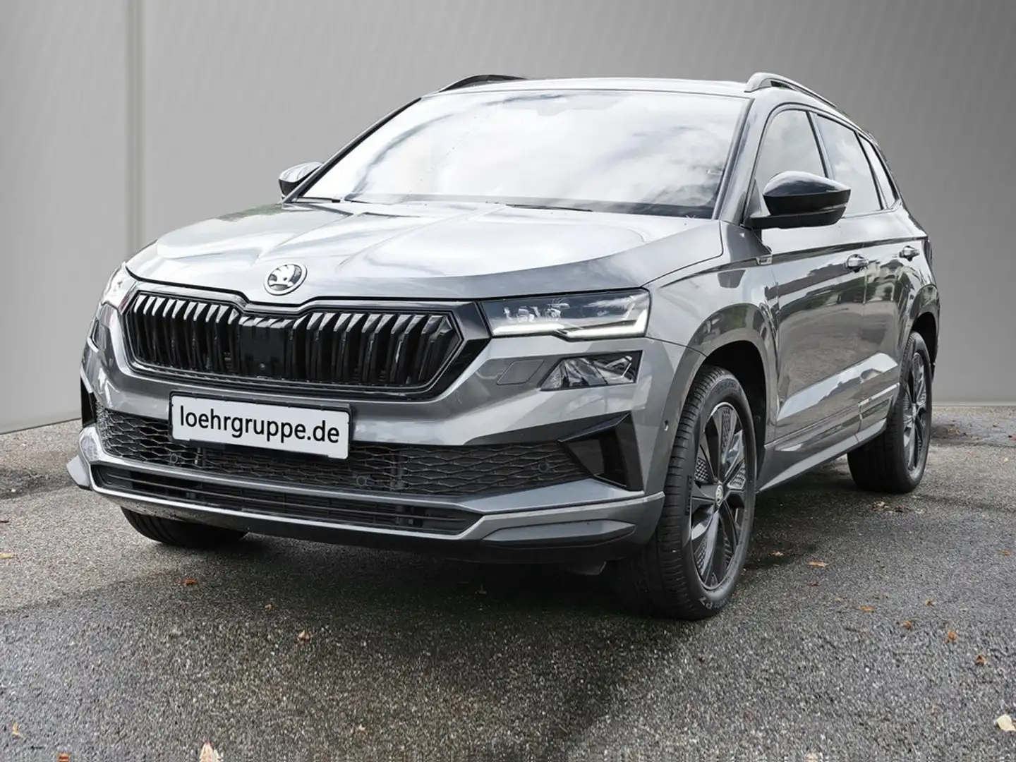 Skoda Karoq 2.0 TSI Sportline 4x4 *PANO*AHK*MATRIX*ACC* Grau - 2