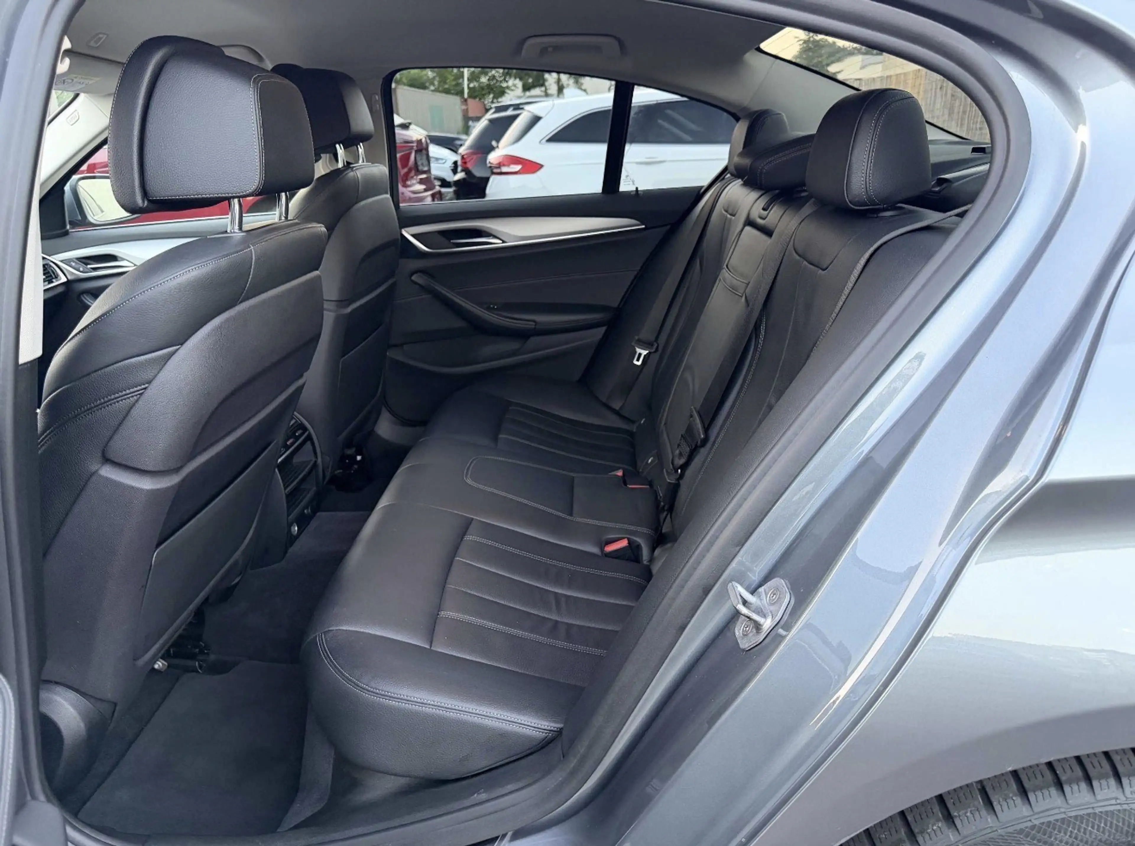 BMW 520 520 d xDrive — photo 9