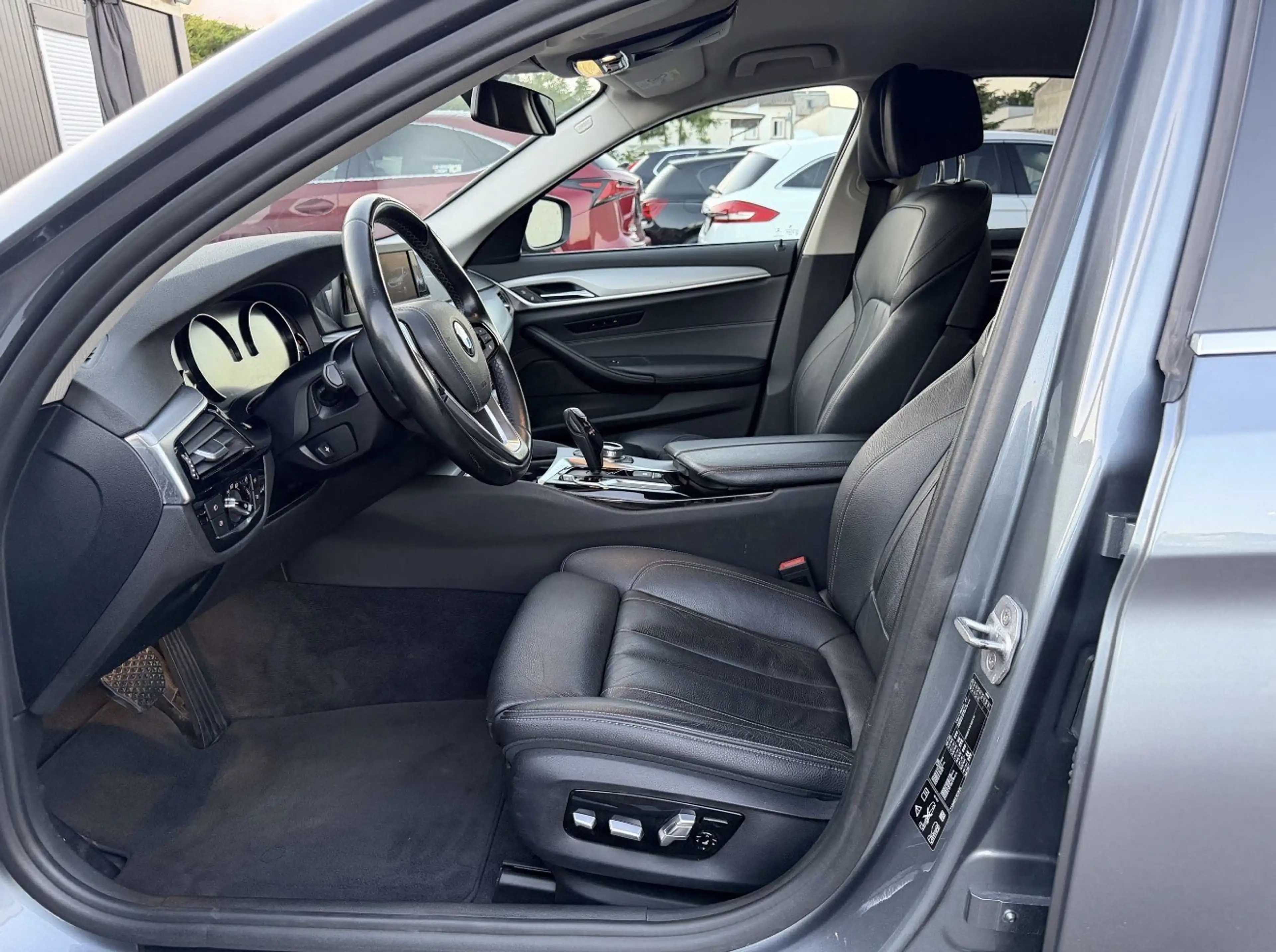 BMW 520 520 d xDrive — photo 8